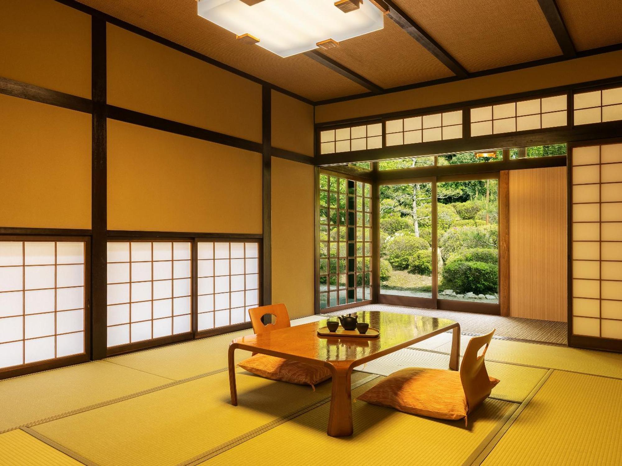 Ooedo Onsen Monogatari Premium Saiki Bekkan 미사사 외부 사진