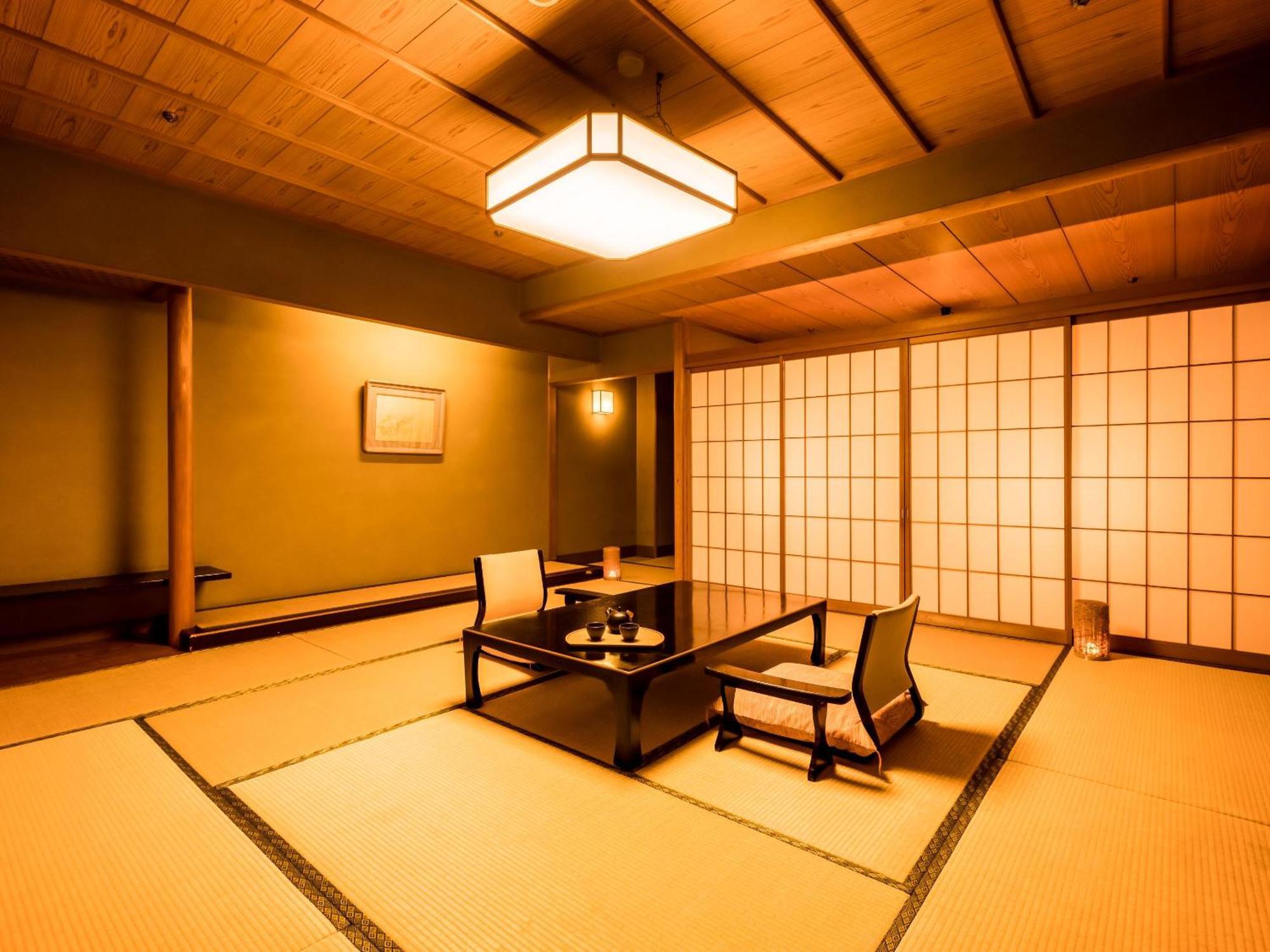 Ooedo Onsen Monogatari Premium Saiki Bekkan 미사사 외부 사진