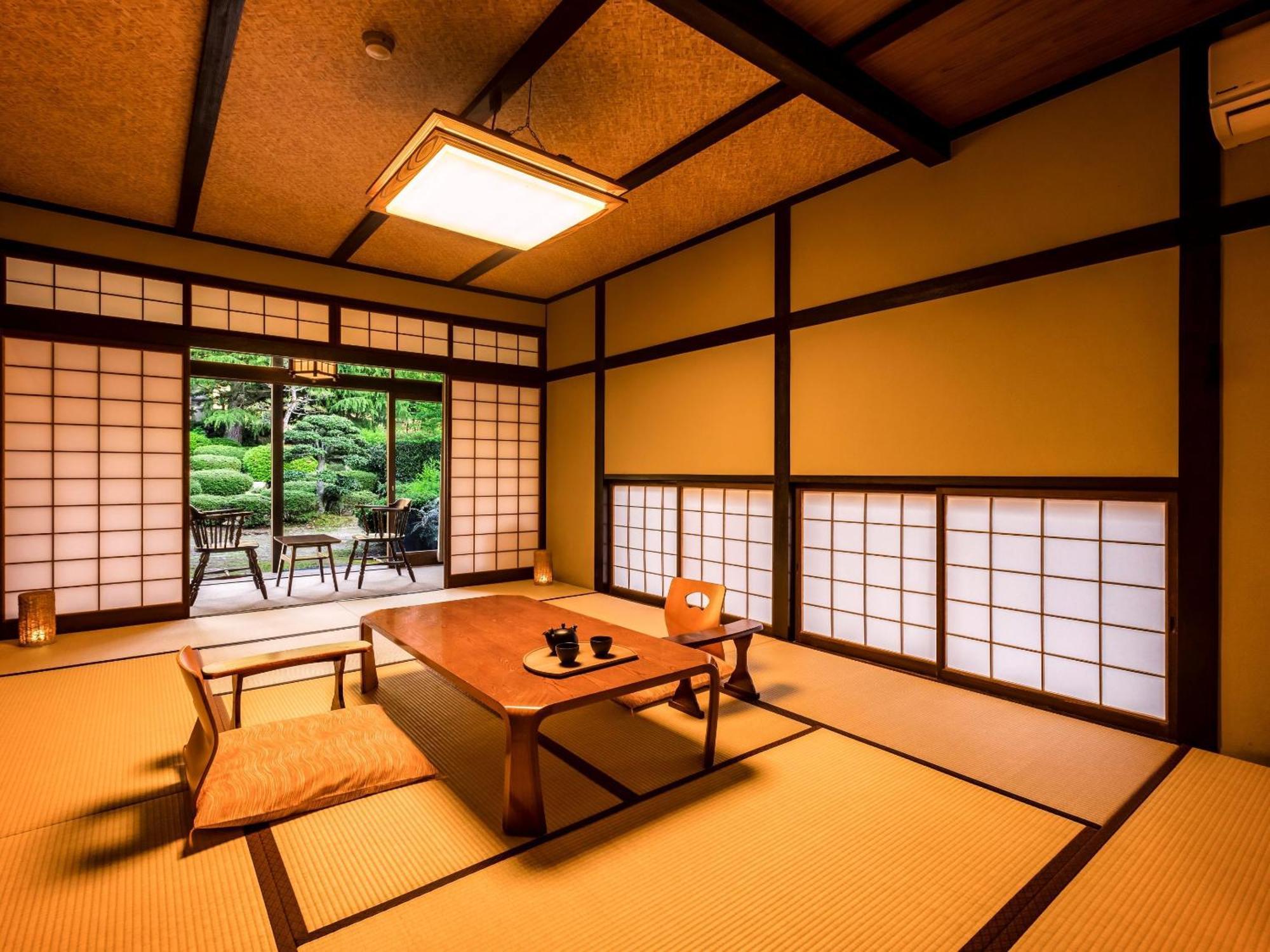 Ooedo Onsen Monogatari Premium Saiki Bekkan 미사사 객실 사진
