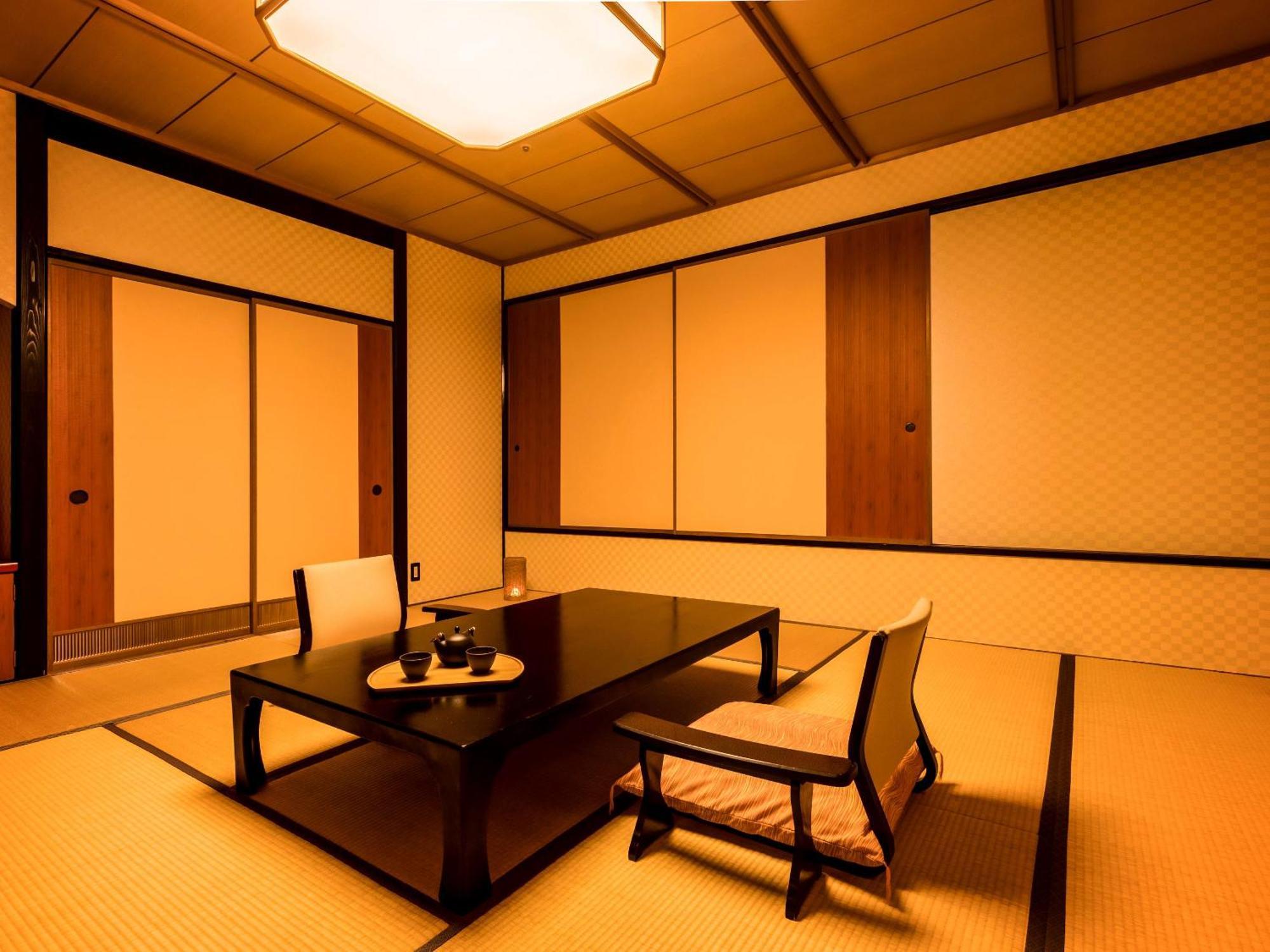 Ooedo Onsen Monogatari Premium Saiki Bekkan 미사사 객실 사진